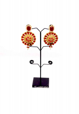 Gold plate rubi-puti party ear ring