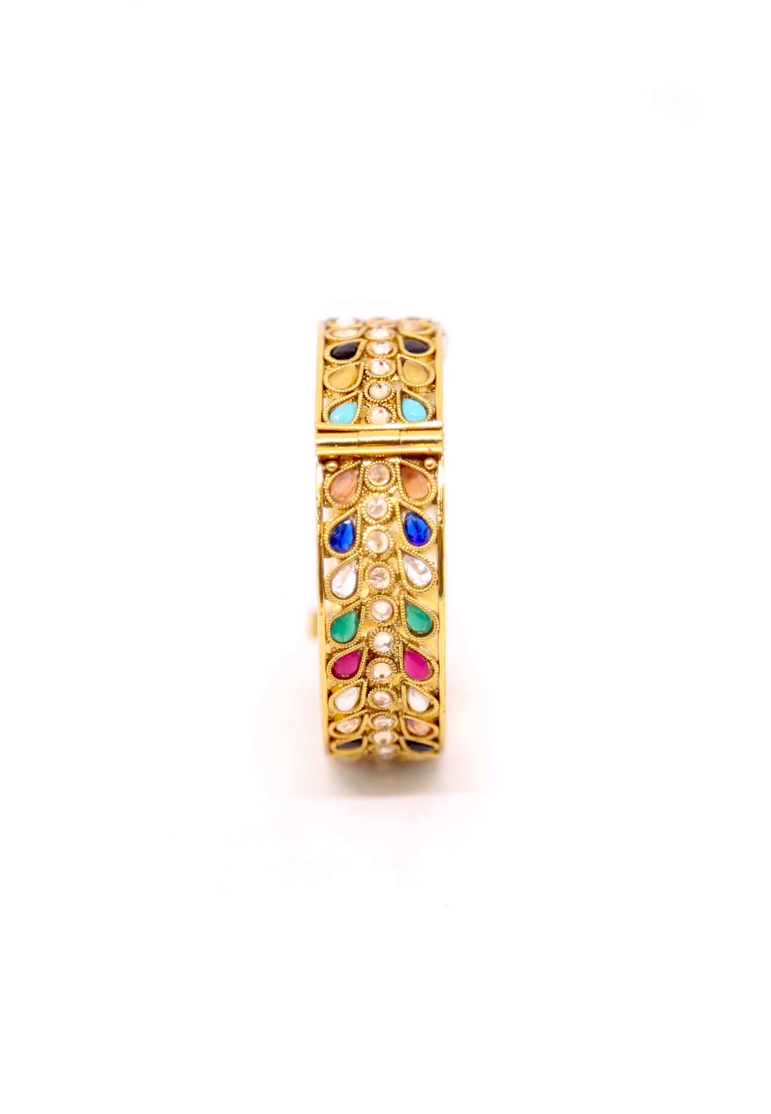 Antic gold plate multi stone wedding chur