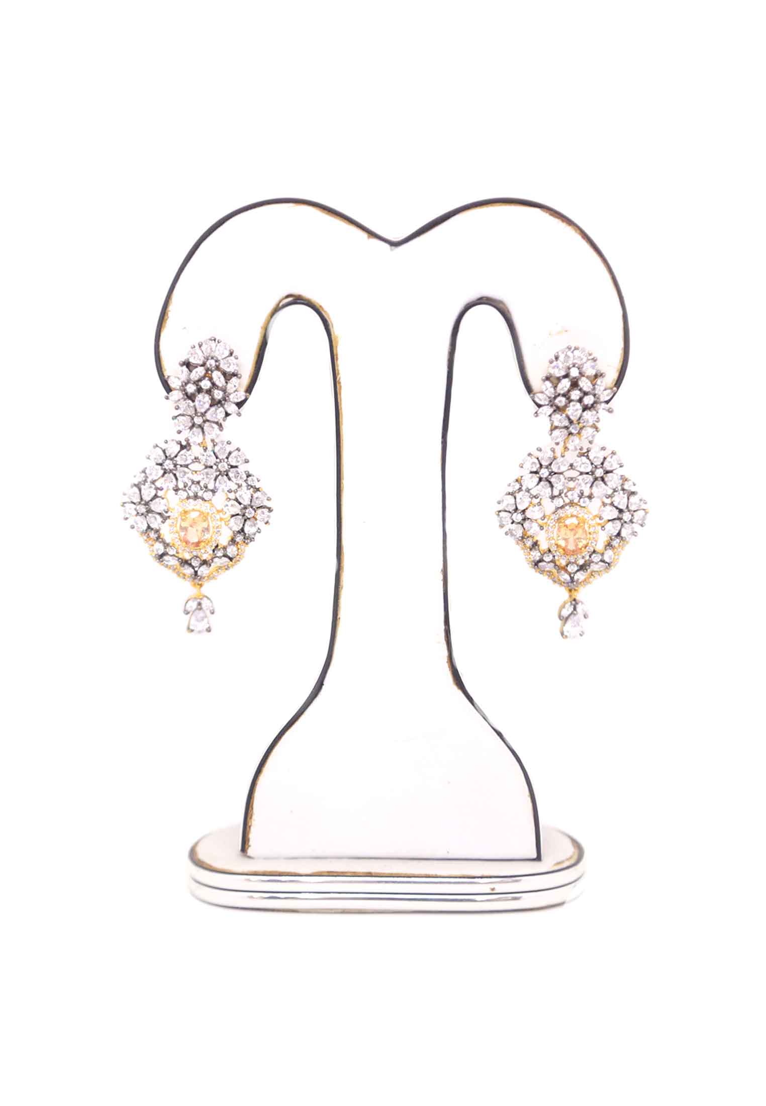 Oxy golden diamond cut stone ear ring