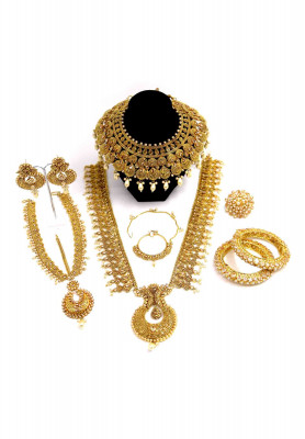 Indian metal jewelry set