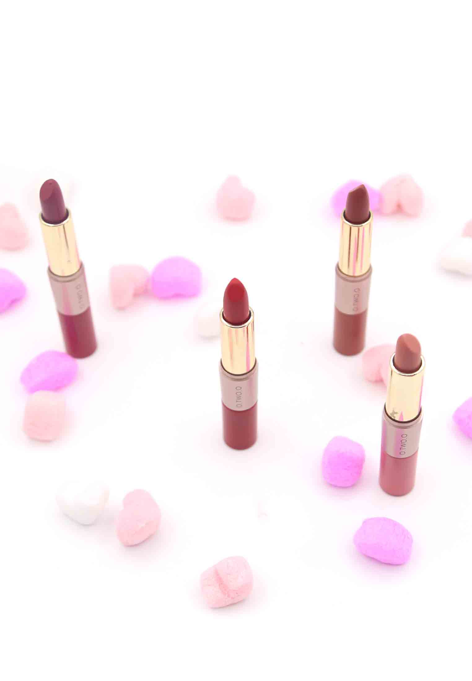 O.TWO.O 2 in 1 Matte Lipstick +Lip Gloss