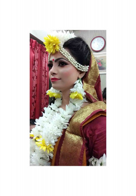 Attractive bridal holud makeup for bridal