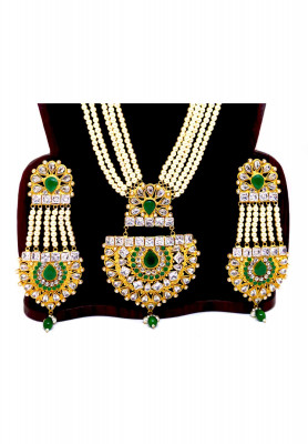 Pushpo Necklace