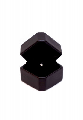  Premium Diamond nose pin
