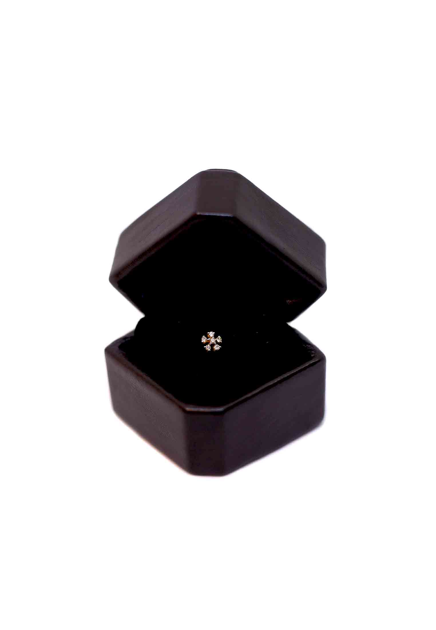 0.14 ct Diamond nose pin