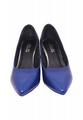 Pointer Glass Cut Shoe