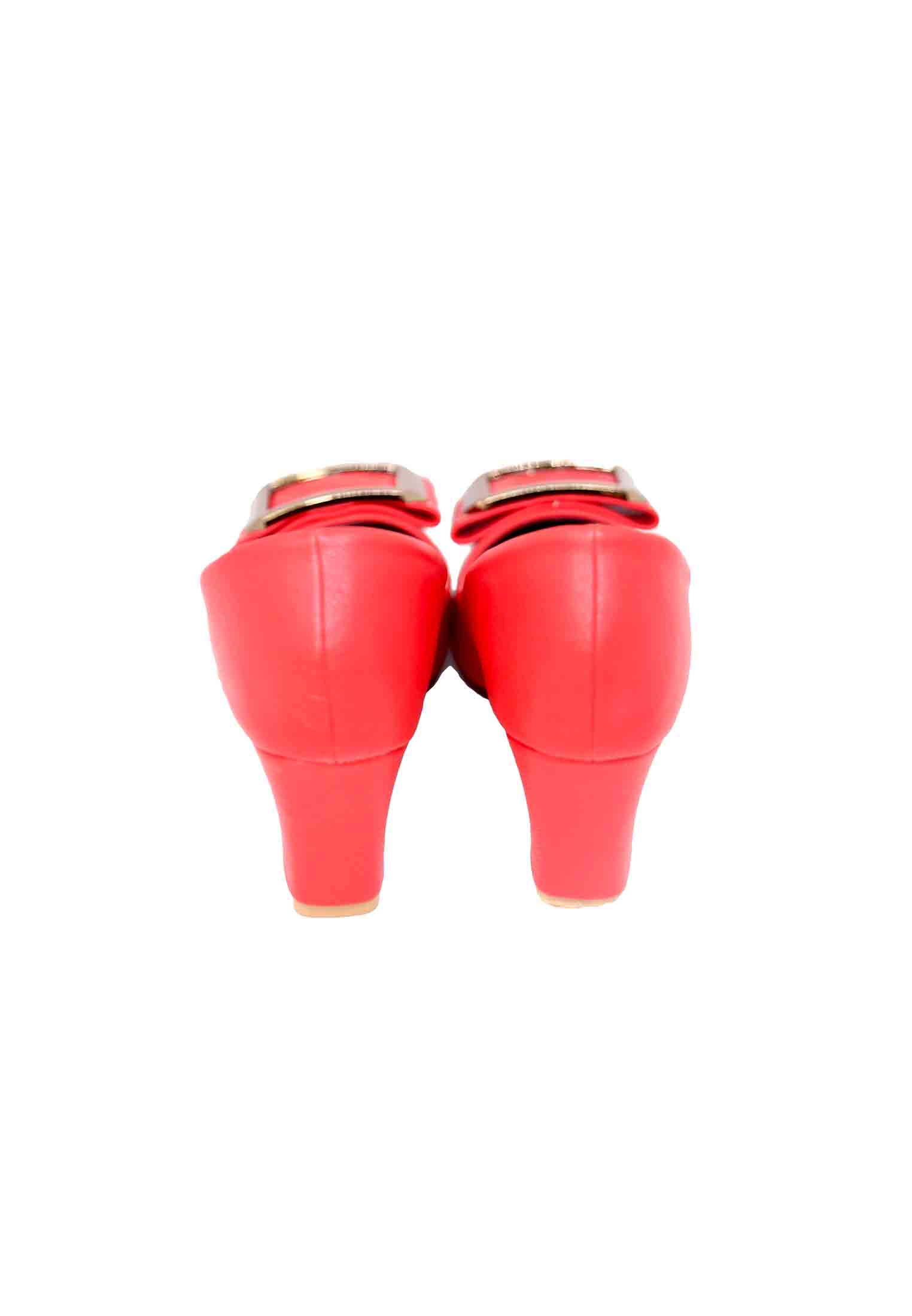 Red Box heel 