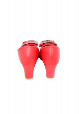 Red Box heel 