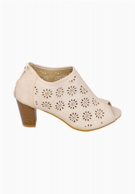 Cream Box heel 