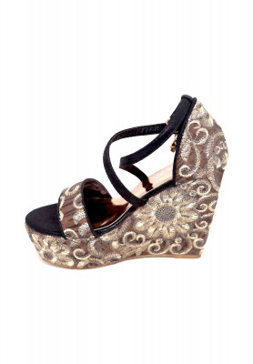 Black Balance heel 