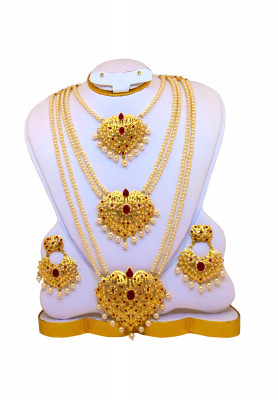 Golden v shape Kalai Lahore set 