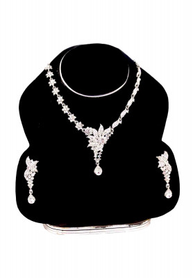 5 Vori Diamond Cut Necklace