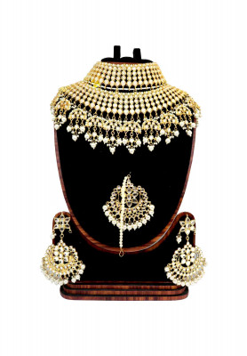 Necklace wuth Ear ring & Tickli