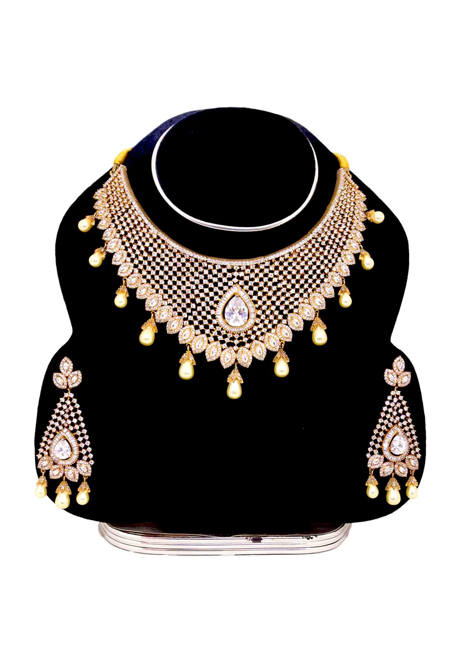 12 Vori V Shaped Diamond Cut Necklace