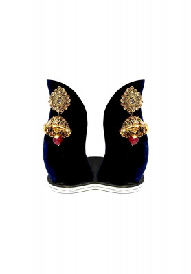 Kontho chik har  with ear ring