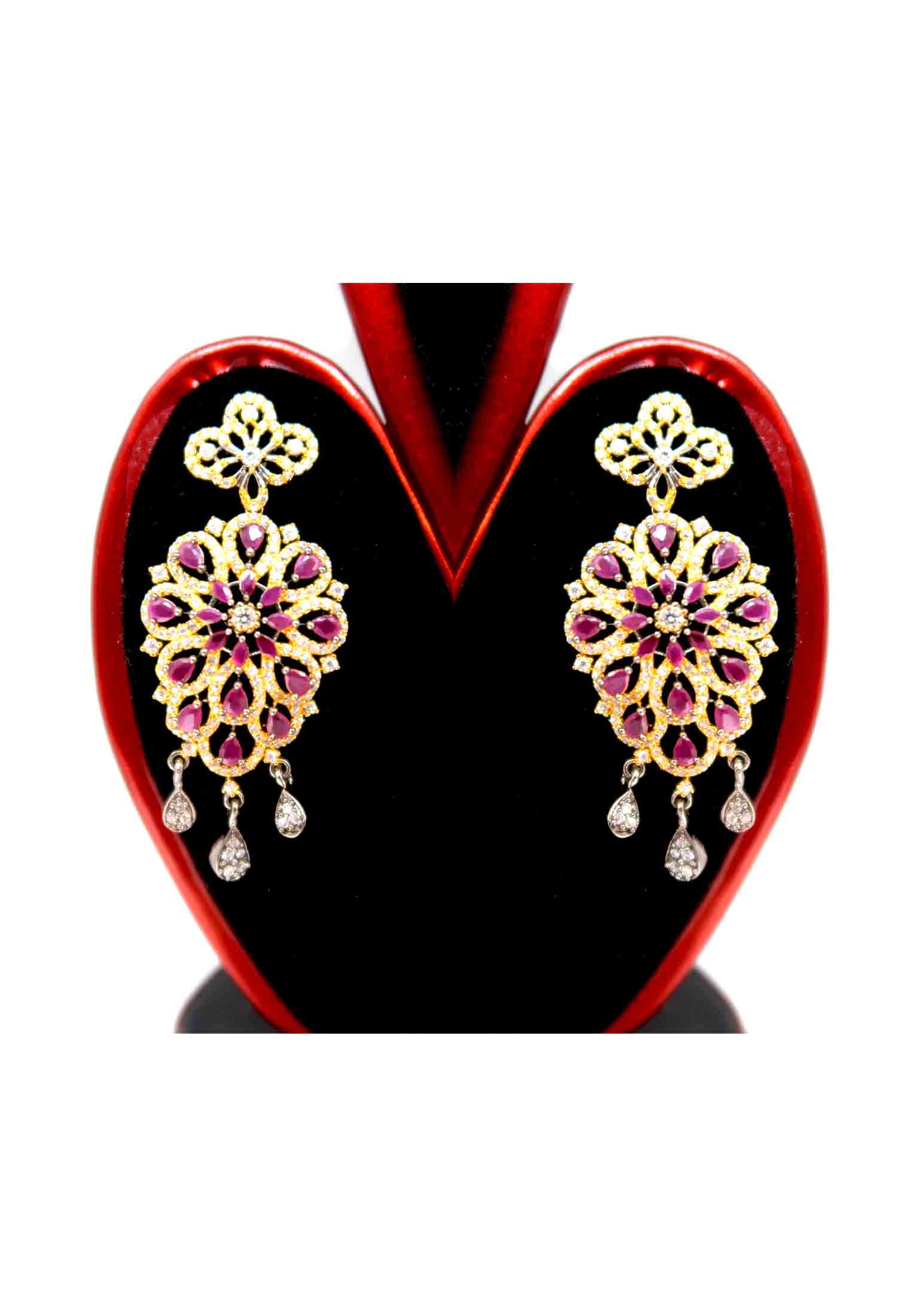 Diamond cut set  