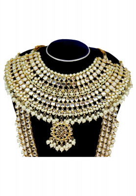 Golden Kundon har with ear ring  