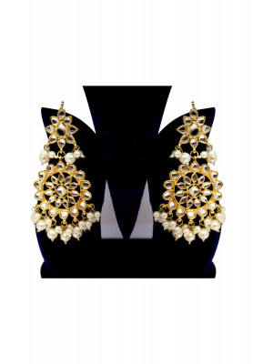 Golden Kundon har with ear ring  