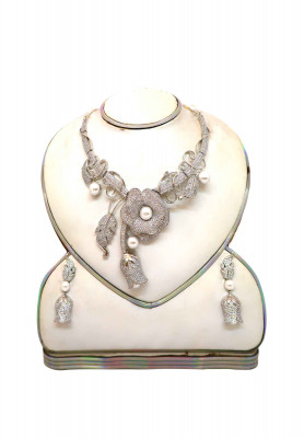 Diamond cut necklace 