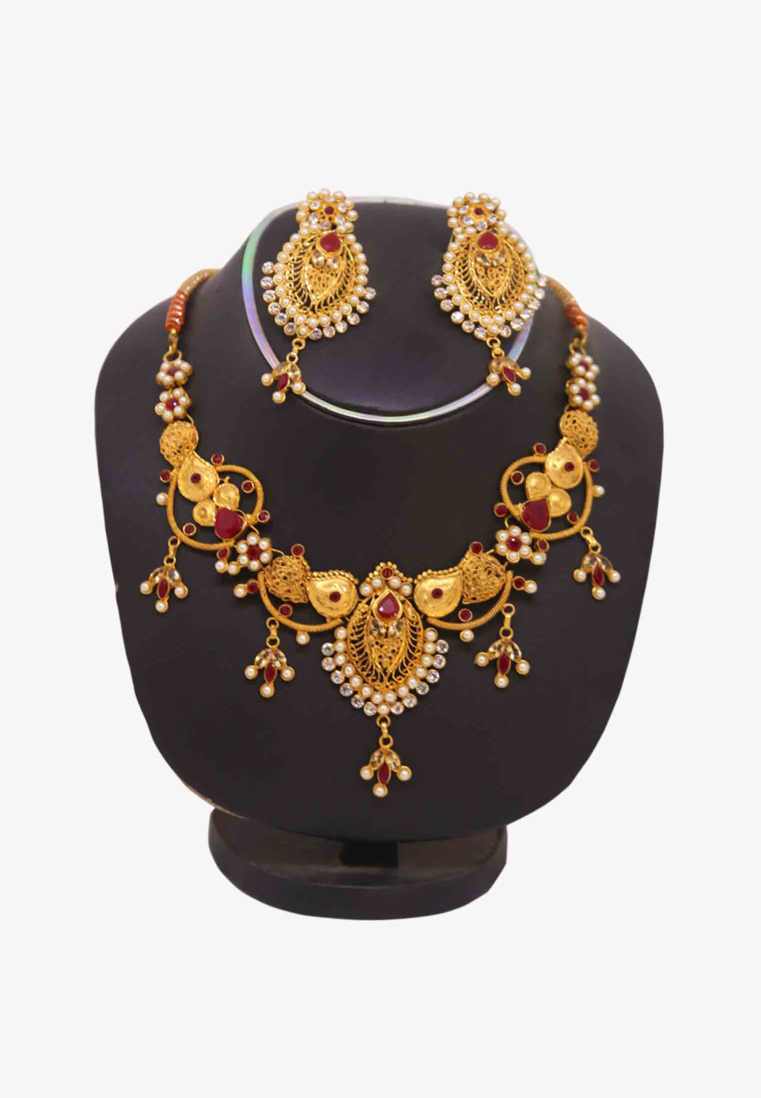 Exclusive Gold plate necklace