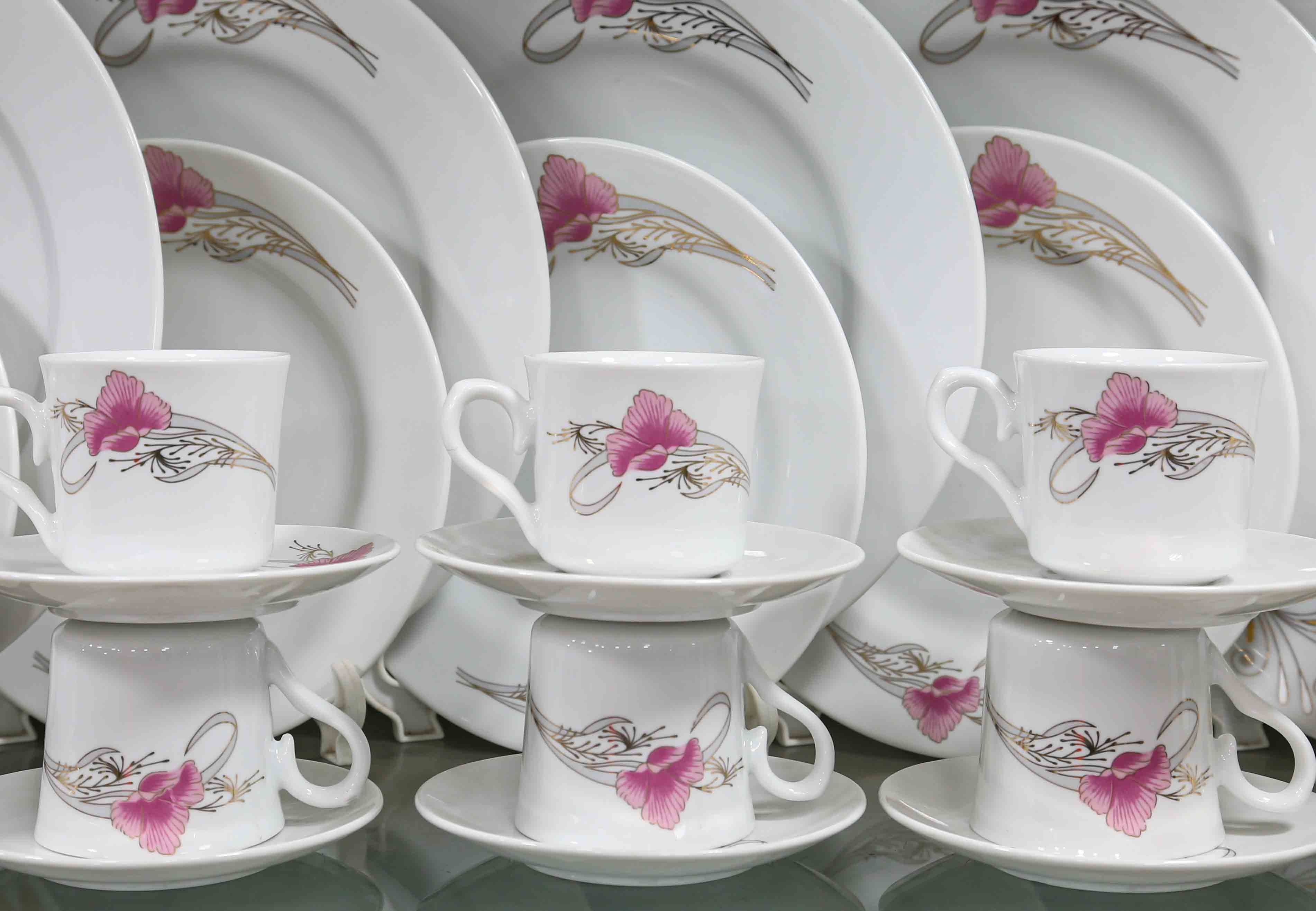 32 Pieces Monno Dinner Set