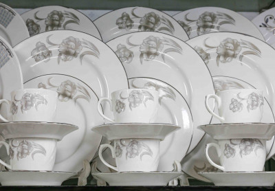 32 Pieces PCI Dinner Set