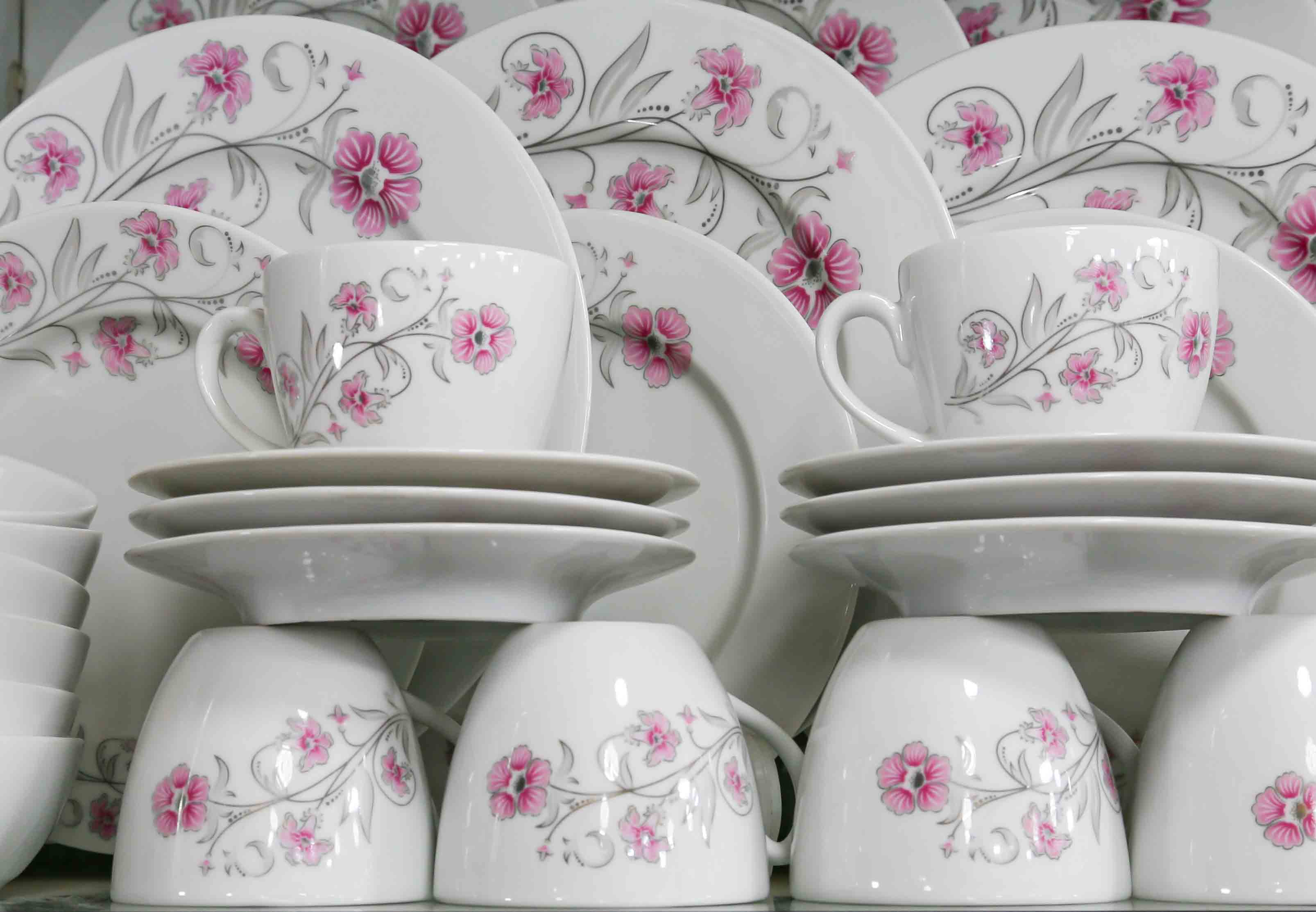 32 Pieces Ceramic Dinner Set