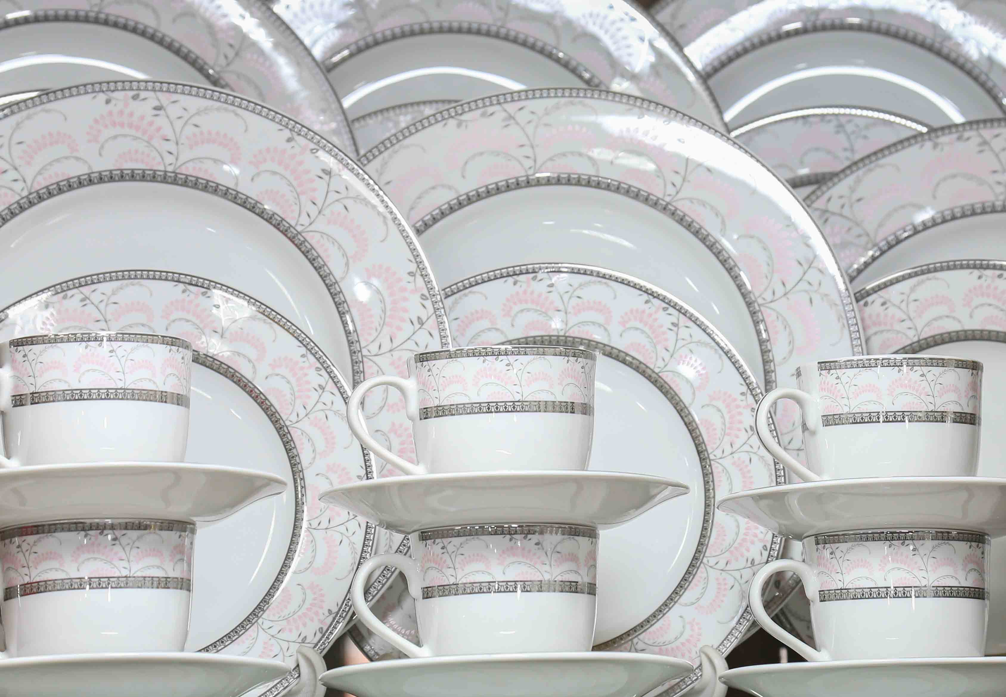 32 Pieces Monno Dinner Set