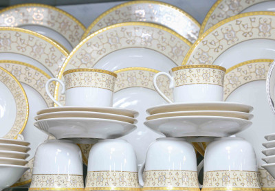 32 Pieces paragon Dinner Set