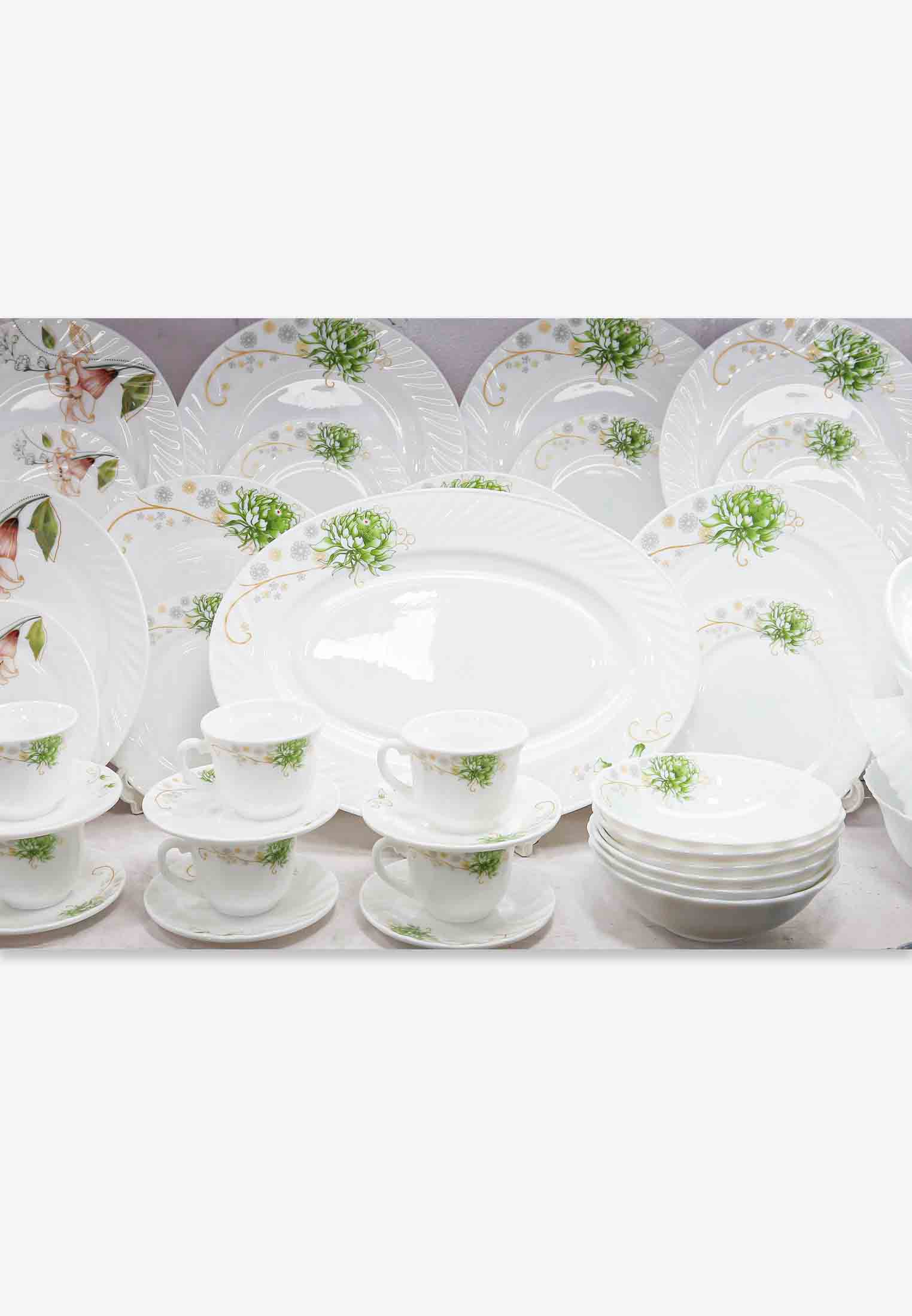 32 PIECES DINNER SET