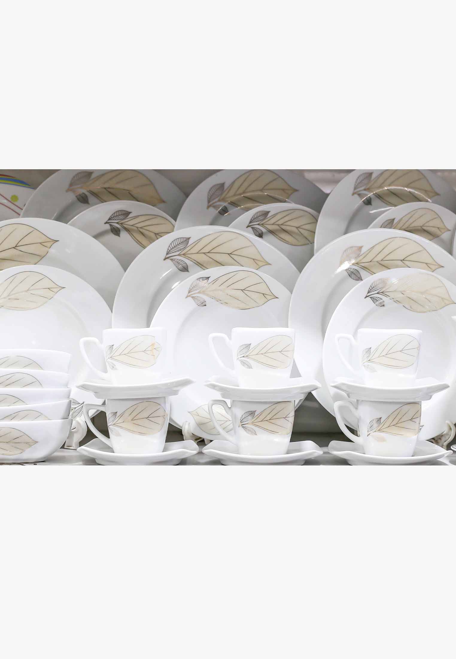 32 Pieces Dinner Set