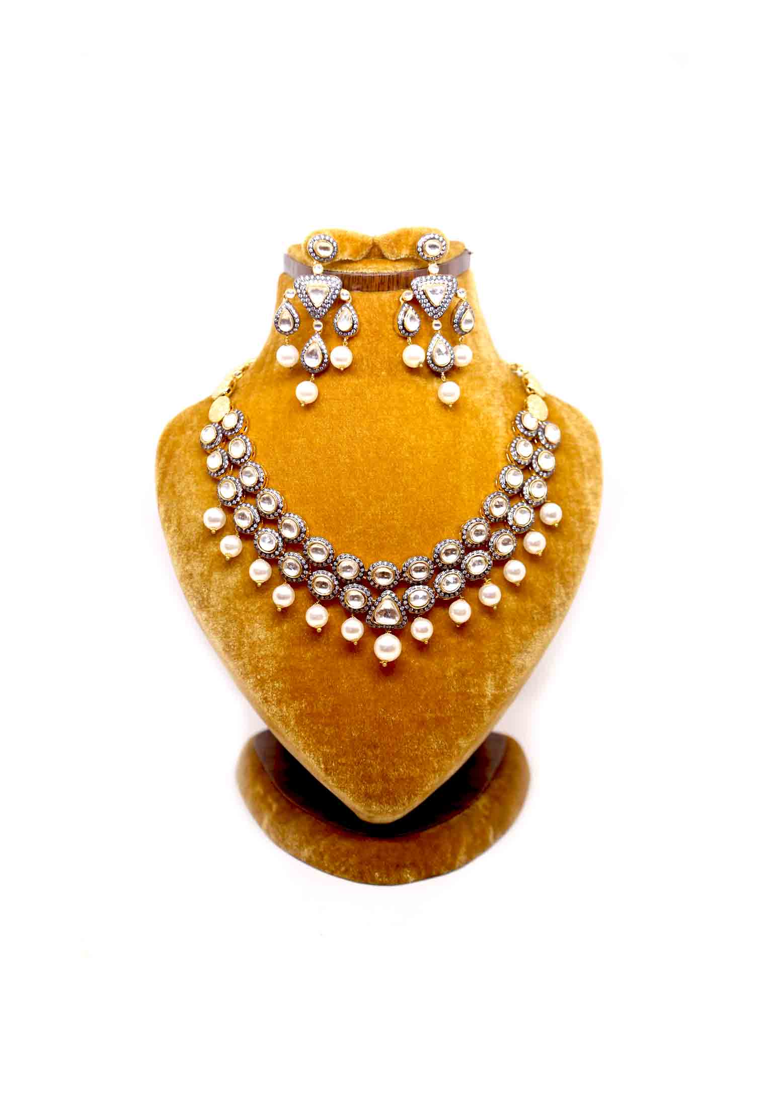 Pearl Necklace Set