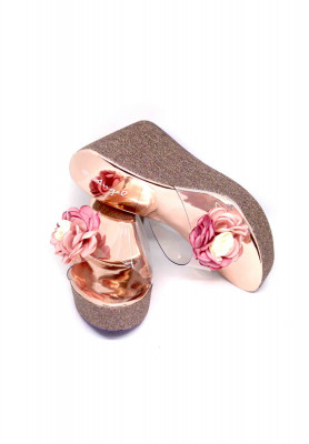Golden-Antic Boston Heel